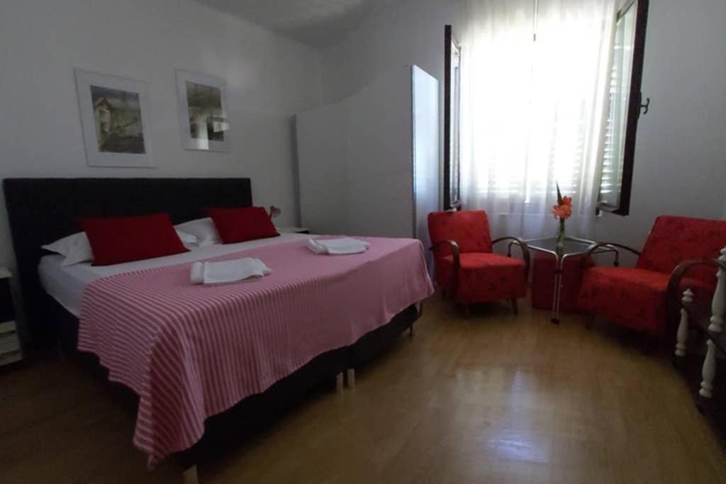 Apartment Brandel * Croatia * Brac * Selca * Puntinak Exterior photo